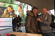 zwischendurch gab es noch ein Thomas Müller Interview, geführt von Sportmoderator Frank Buschmann (©Foto. Martin Schmitz)